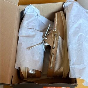 NIB Sperry Bluefish Boat 2 Eye Memory Foam Tan / White Boat Shoes Size 8